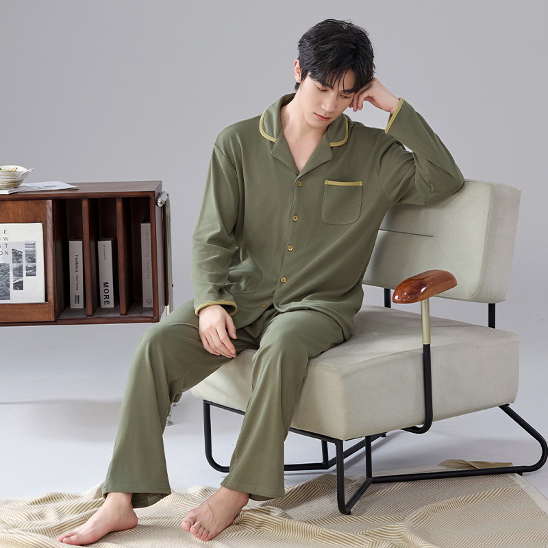 Pijamas de cotton para hombres otoño y invierno de 2025 cálidos catiónicos cardigan de manga larga con un conjunto de ropa de hogar de alta calidad