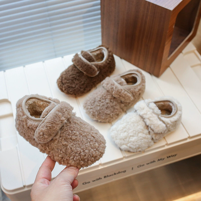 Меховая обувь для девочек, новинка 2025 года, зимняя детская обувь, лоферы из двойного хлопкового флиса, детская хлопковая обувь, теплая зимняя обувь.