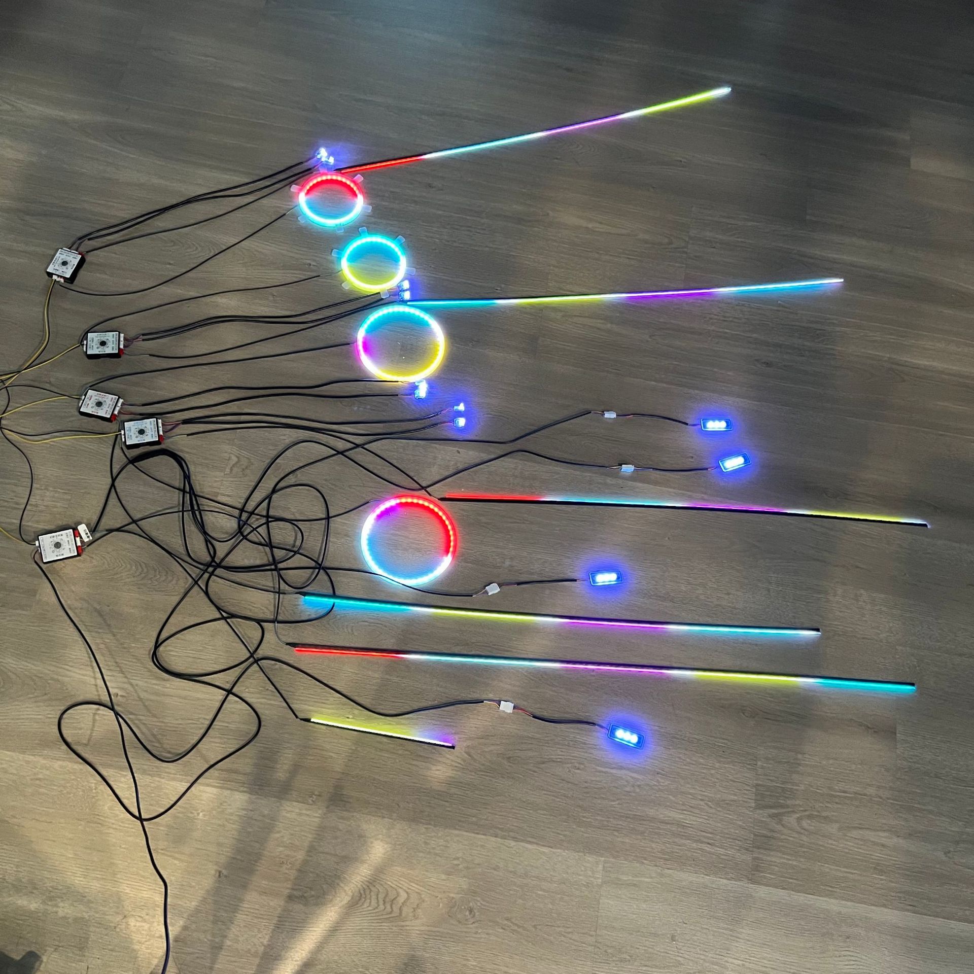 Factory Direct Sales Car Led Ambient Light, Colorful Dynamic Flowing Ambient Light, 18 Lights