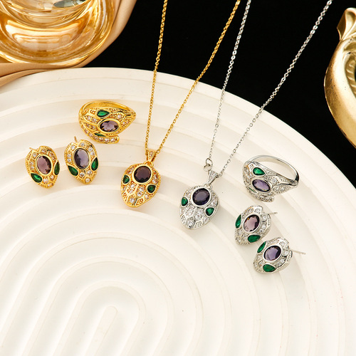 Set of High-Quality, Elegant, Light Luxury, Full Zirconium, Heavy Workmanship, Gold-Plated Copper, Micro-Inlaid Earrings and Necklace Set