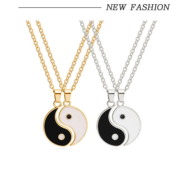 New Drop Oil Necklace Taichi Pattern Pendant Necklace European And American Fashion Geometry Pattern Round Necklace 2-piece Set display picture 4