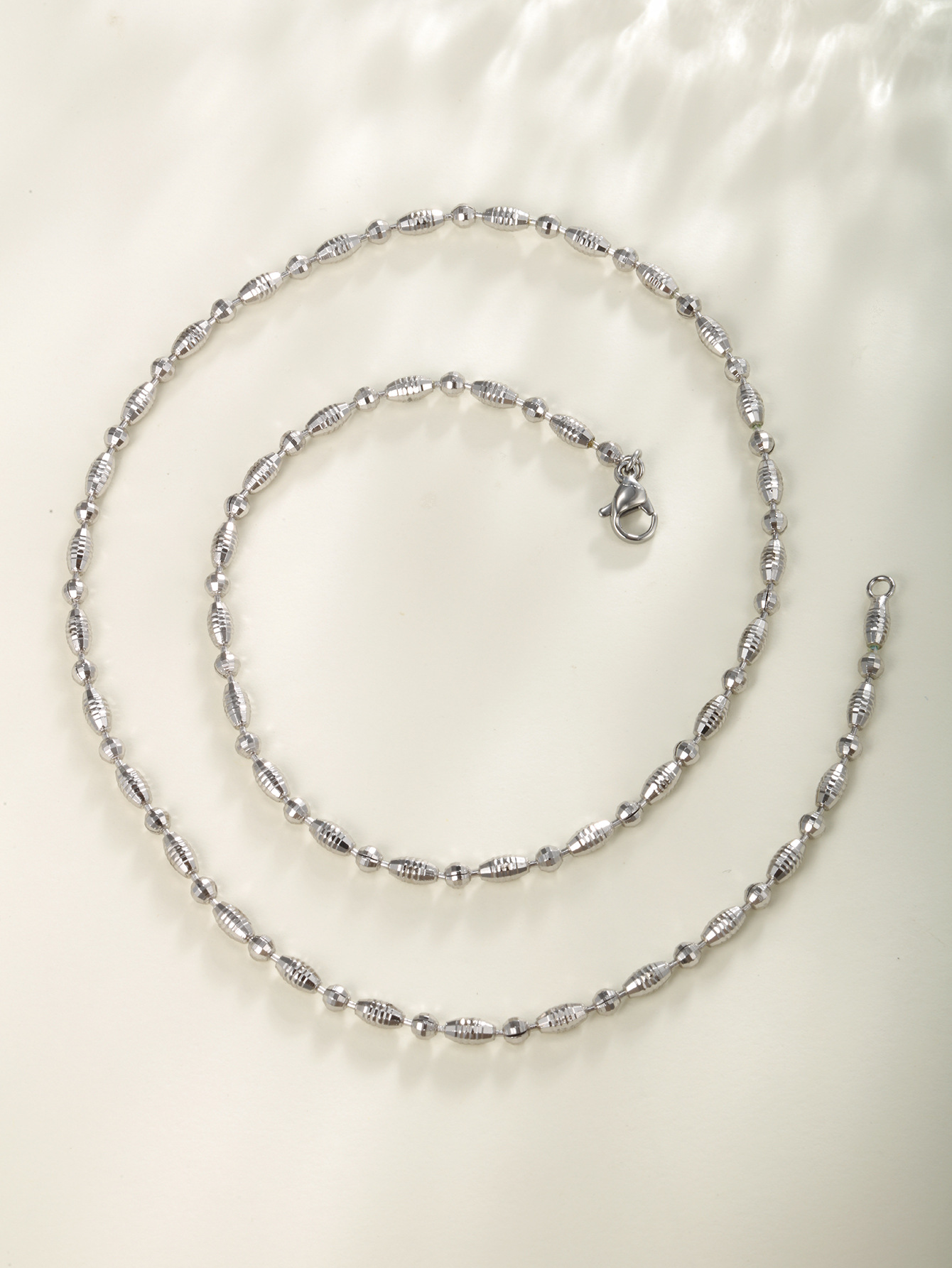 Joyería Xuping aleación japonesa y coreana galvanizada collar de cuentas ovales de arroz simple cadena cadena de oliva cadena de mujer