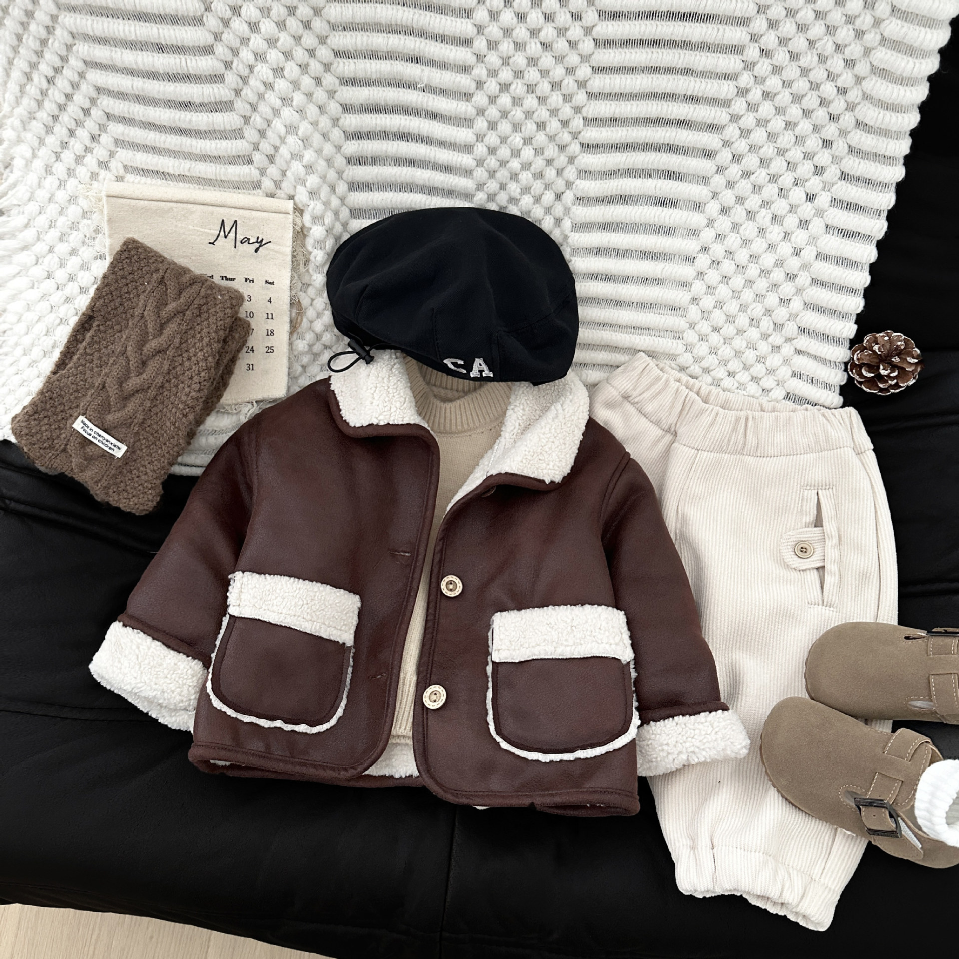 Niños callejero chaqueta guapo 2025 nuevo bebé cool con chaqueta de cuero caliente, ropa casual para bebé