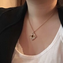 复古菱形镂空仿虎眼石吊坠项链女轻奢小众金色锁骨链抽拉颈链