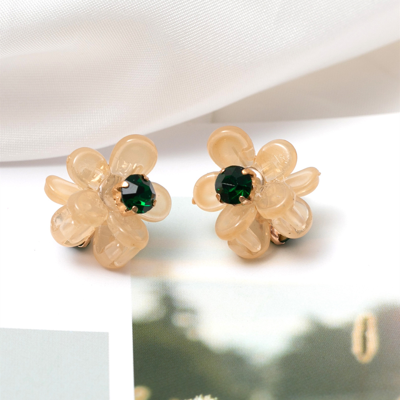 Flower Pattern Women'S Gender Stoving Varnish Design Retro Flower Plastic Stoving Varnish Rhinestones Hair Claws 1 Pair