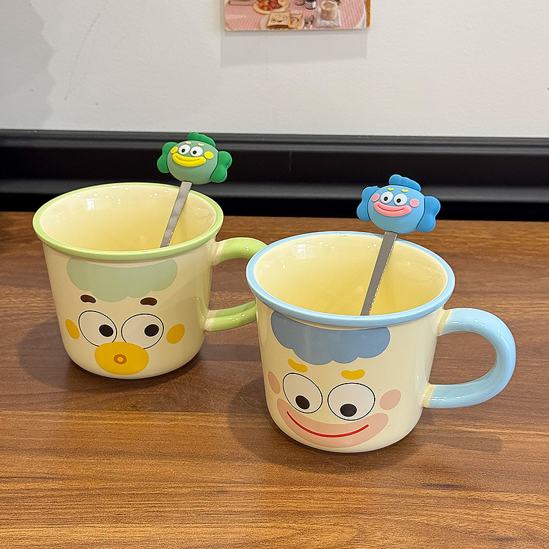かわいい萌えピエロマグカップのアイデアは、カップセラミックの蓋付きスプーンカップルストローカップの誕生日プレゼントを責めます|undefined