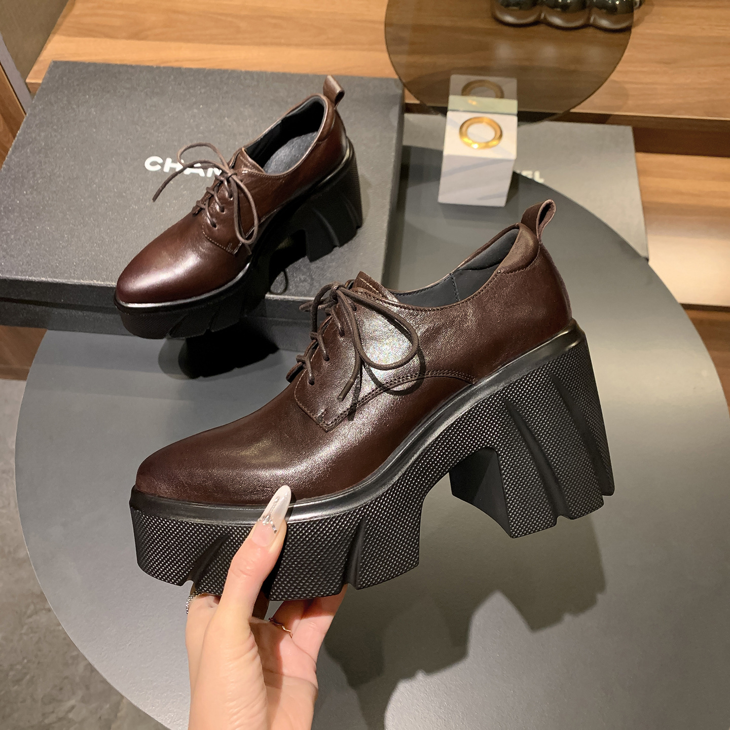 Giày loafer nữ đế xuồng cao gót buộc dây da bò thật — màu nâu