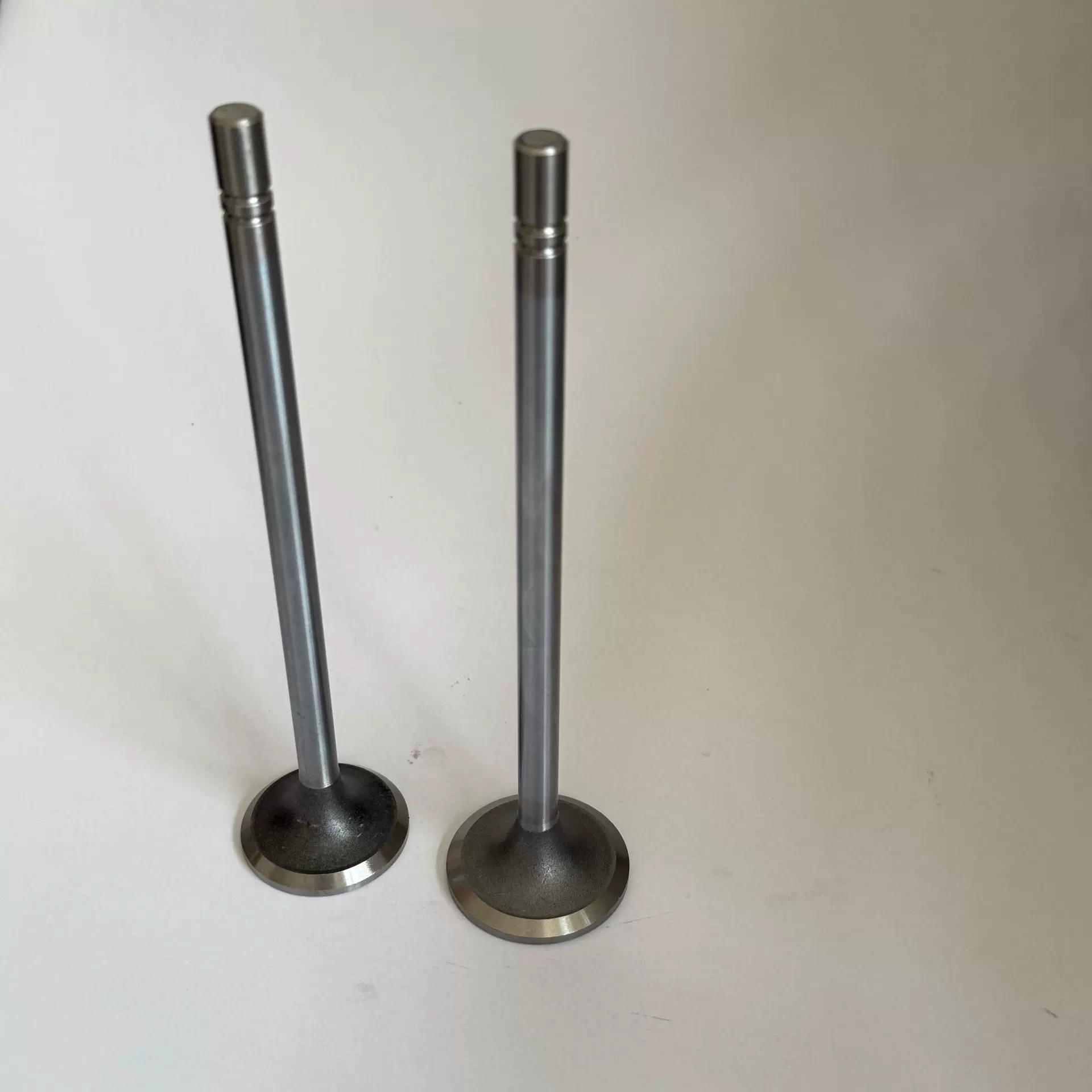 现货供应排气门027109611A/B