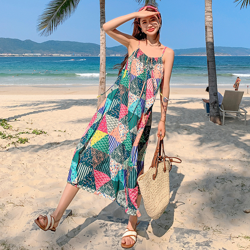 法式连衣裙女夏三亚海边度假拍照碎花吊带波西米亚雪纺长裙泰国