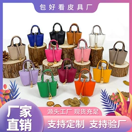 包挂件;airpods耳机壳