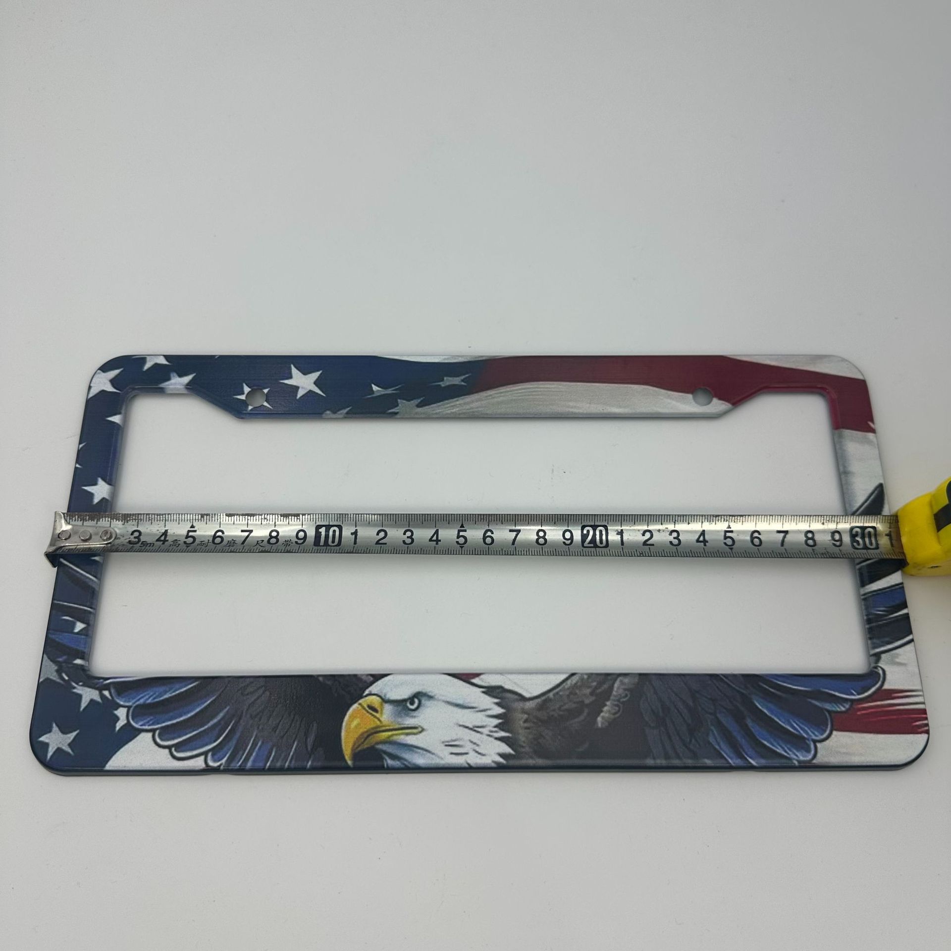 American Standard Aluminum Alloy License Plate Frame with Personalized Flying Eagle Full-Print Design, Thickened and Anti-Detachment, Export License Plate Holder, Customizable