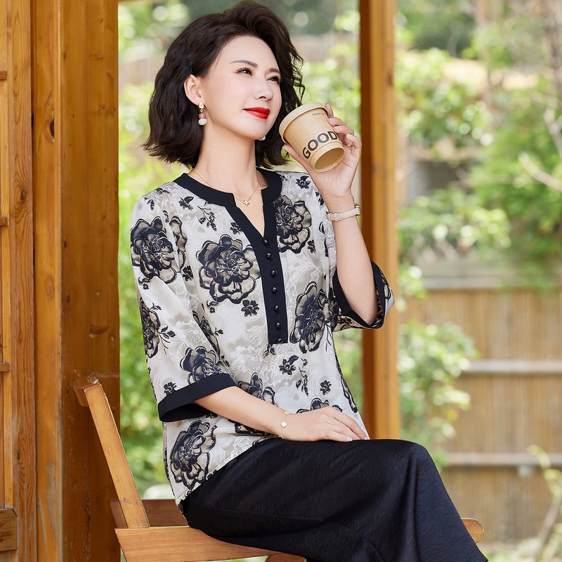 Летний костюм для мамы, модный, повседневный и в западном стиле, новая летняя футболка с принтом среднего возраста, комплект из двух предметов.