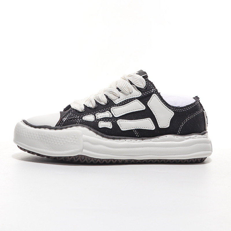 Kindergarten Popular Xiyin Temu Aliexpress New Bone Dissolving Shoes Black and White Thick-Soled Sneakers Sports Canvas Shoes for Men