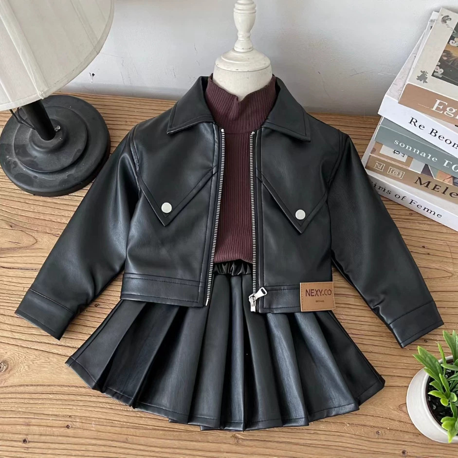 Autumn polyurethane pleated skirt