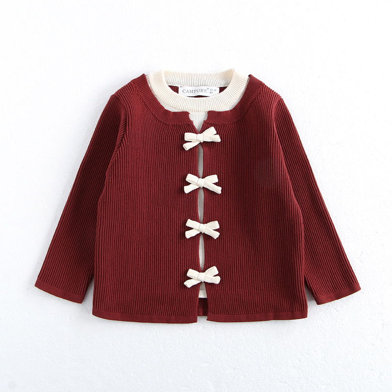 Demi-season sweater with bow