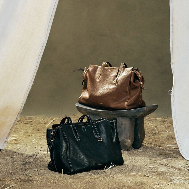 [Same Style as Li Na] Tracking and Exploring Travel Bag, Vintage Single-Shoulder Crossbody Laptop Briefcase for Women