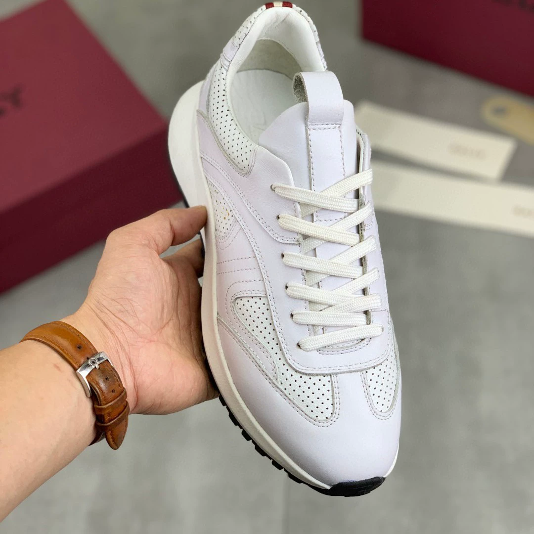 Новая осенняя и зимняя мужская обувь в Гуанчжоу