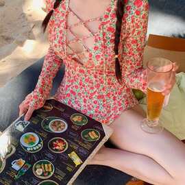 韩国复古修身显瘦遮肚收腹沙滩温泉度假连体泳衣女长袖保守泳装