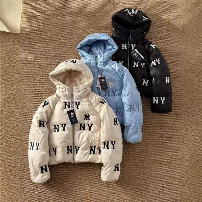 Trendy Mlb Autumn and Winter Yu Shuxin Same Style Vintage Full Print Logo Casual Warm Short Hooded down Jacket Coat Trendy Mlb Autumn and Winter Yu Shuxin Same Style Vintage Full Print Logo Casual Warm Short Hooded down Jacket Coat