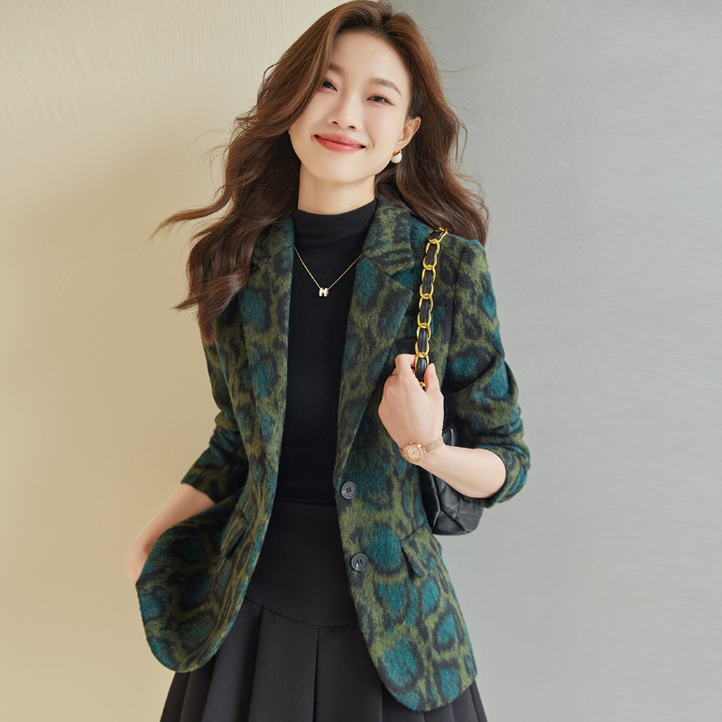 Fashionable Spring and Autumn Style, Trendy Wave Print Long-Sleeved Blazer Jacket, 2025 Autumn and Winter Women's Elegant Cardigan Suit