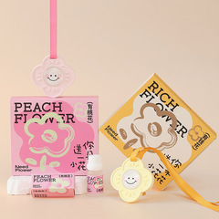 花の香りをプレゼントします。石膏のペンダントをプレゼントします。