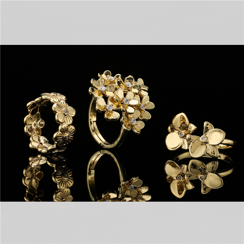 Retro Flower Shape Opening Adjustable Copper Ring display picture 2