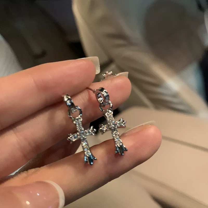 Подвесные серьги с крестом, стиль light-luxury, качественный интернет-селебрити вид