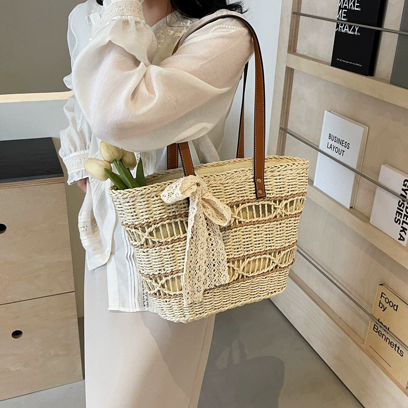 Capacious straw shoulder bag, summer fashionable beach basket, woven one-shoulder bag
