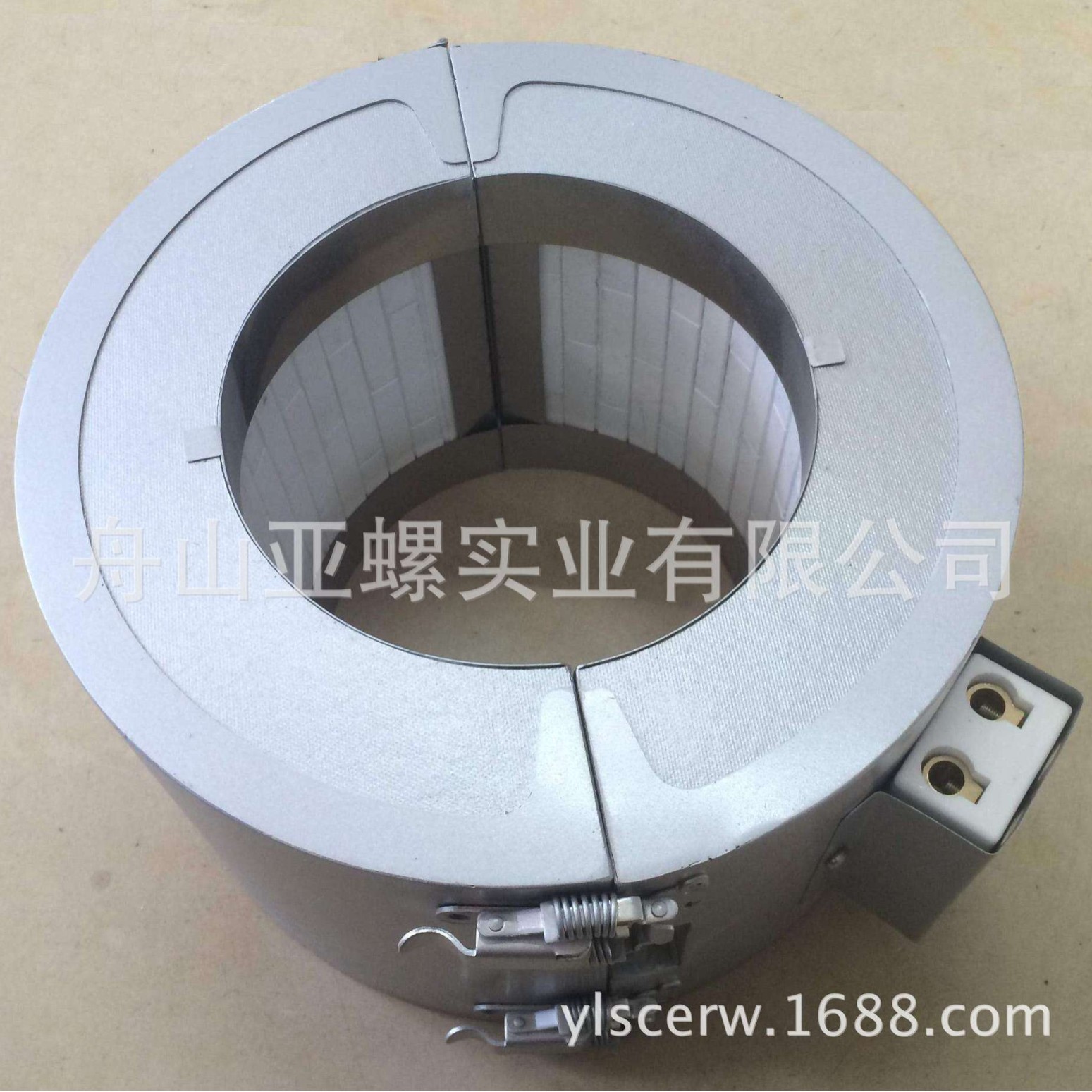 厂家供应挤出机配件红外线陶瓷合金机螺杆机筒挤出机械螺杆料筒