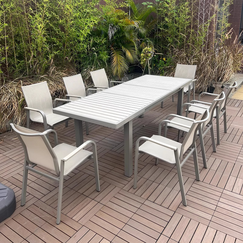 Mesas y sillas de comedor de balcón al aire libre nórdico Patio de la villa Sala de sol Jardín del hotel Recreación al aire libre Cuerda de ocio Muebles de silla de ratán