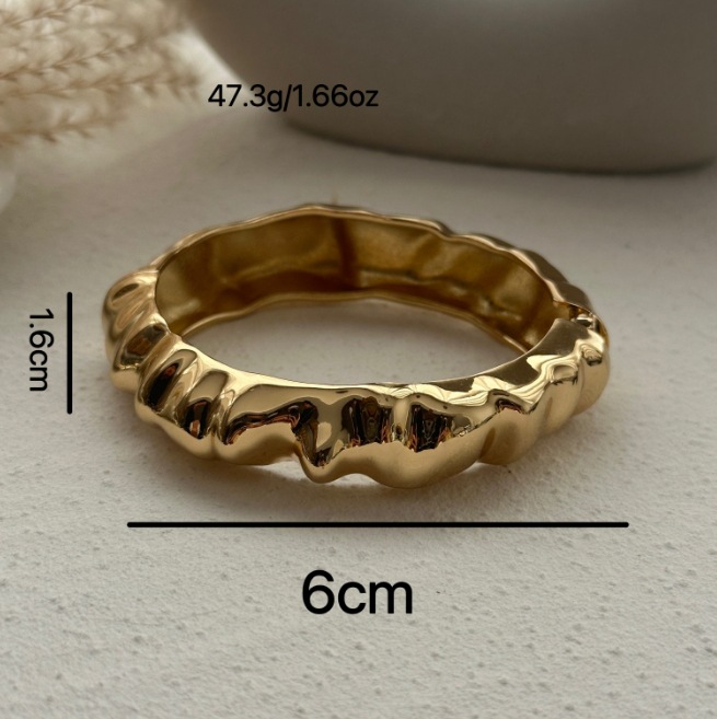 56g Weight Bangle Classification Alloy Chain Material 1 Piece Quantity Daily Occasion Alloy Material Solid Color Pattern Women's Gender Plating Design Exaggerated, Simple Style Style Exaggerated Simple Style Solid Color Alloy Bangles Wholesale 16