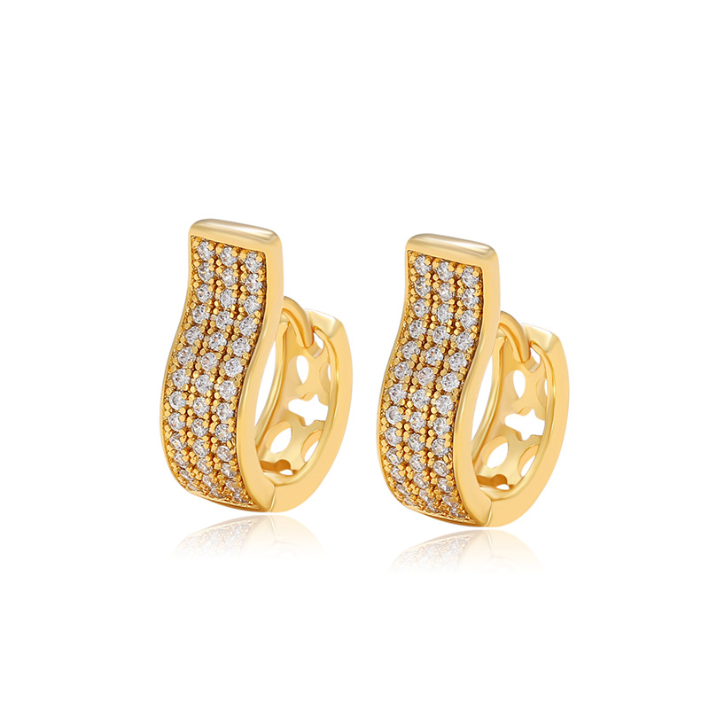 Xuping nueva aleación de cobre otoño invierno ligero aretes de lujo de viento de verano de alto nivel sensación de tres filas de perfiles de perforación de orejas para mujeres