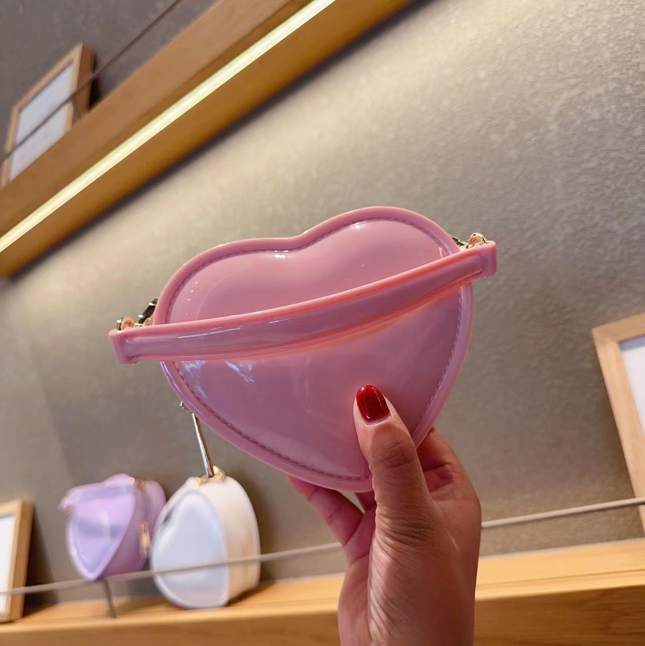 120g Weight Zipper Closure Type Single Shoulder Strap Strap Type Handbag Bags Type Casual, Daily, Shopping Occasion PVC Material Heart Shape Pattern All Seasons Season Women's Gender Elegant Style Heart-shaped Shape Mini Size Women's Mini PVC Heart Shape Elegant Heart-shaped Zipper Handbag 13