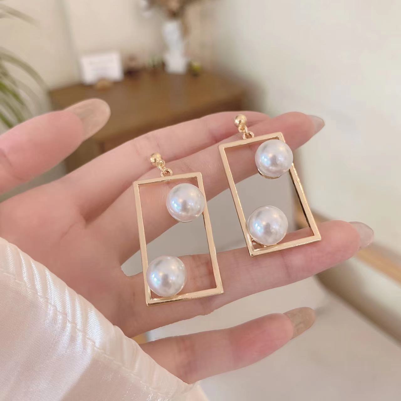 Fashionable design geometric rectangular earrings from pearl