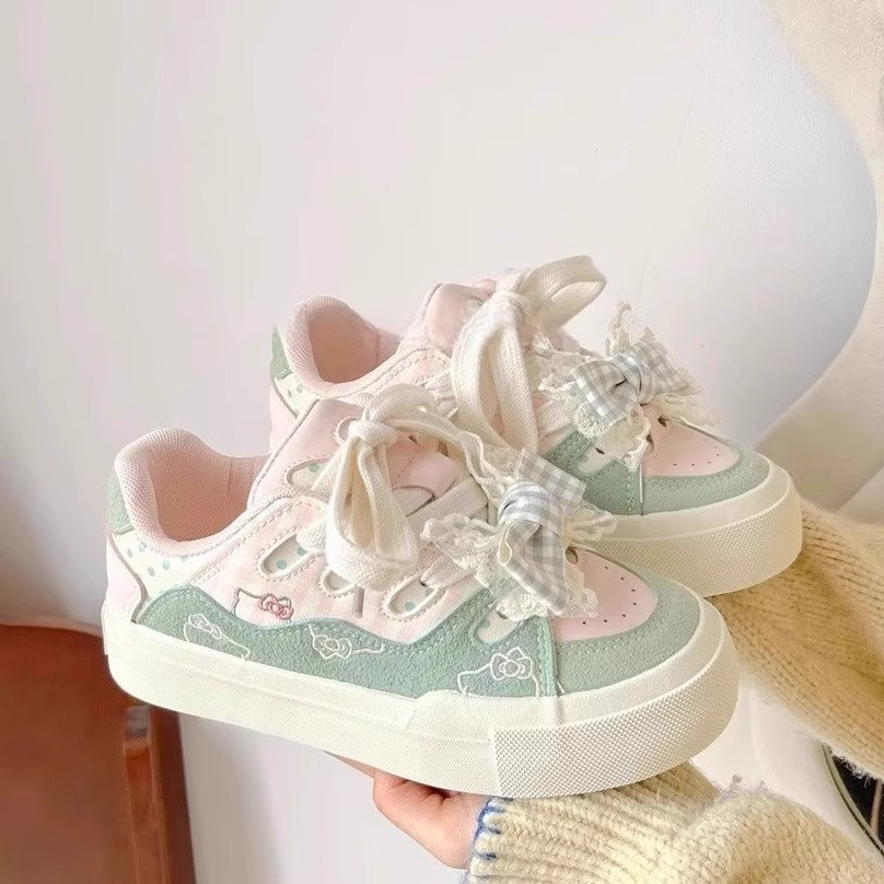 Zapatos deportivos de suela gruesa primavera de 2025 nuevos zapatos de pan de diseño casual de nicho de estudiantes zapatos blancos transpirables