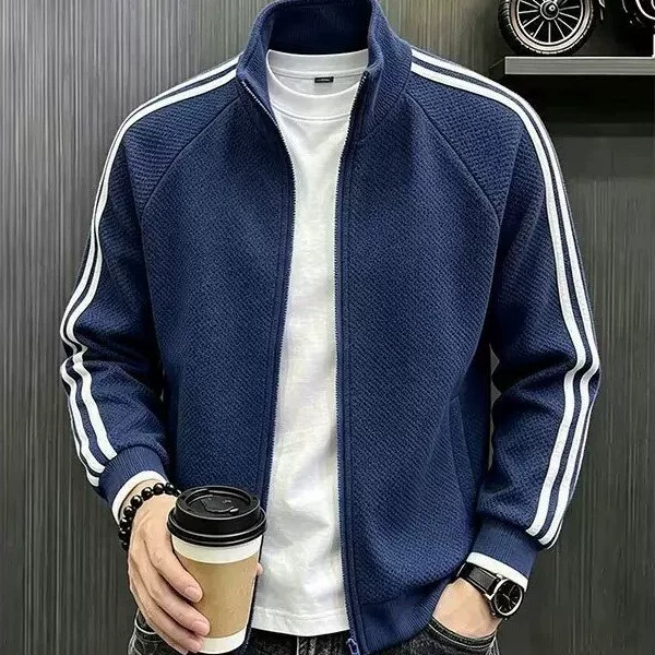 Navy blue three-stripe cardigan jacket for men, suitable for spring and autumn, cleanfit style, with a stand-up collar, baseball jacket design, and striped patchwork