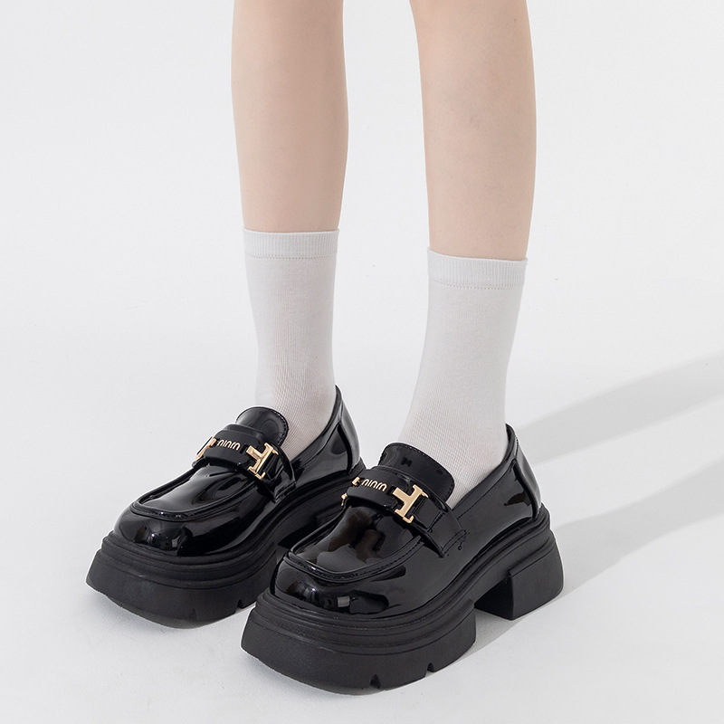 Botas todavía algodón miu serie calcetines de pila mujer primavera y otoño blanco tubo medio calcetines sueltos ins estilo universitario calcetines japoneses de algodón deshuesado