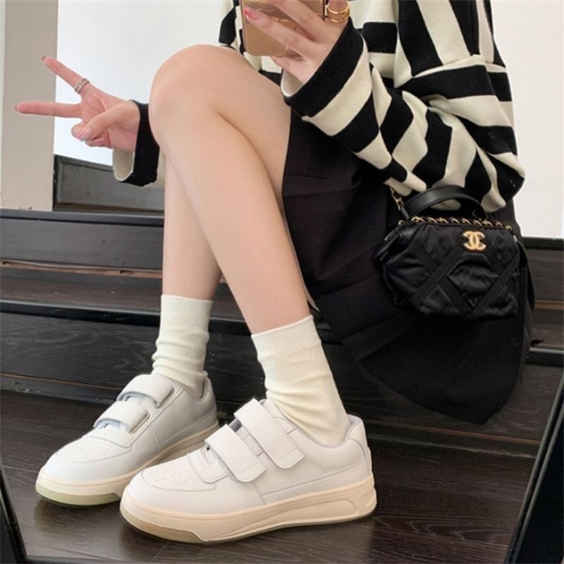 笑脸板鞋女款软皮魔术贴小白鞋2026新款春季爆款女士运动休闲鞋子