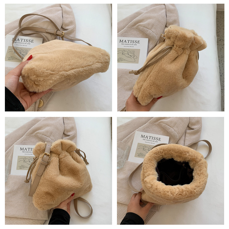 Autumn And Winter Plush Bag 2021 New Bags Women's Bag Ins Special-interest Shoulder Bag Furry Crossbody Bag Small Bucket Bag display picture 14