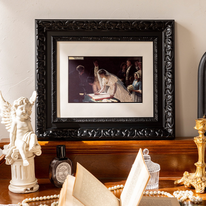 Light Luxury Retro Photo Frame for Wall Hanging, Vintage Large Picture Frame, European-Style High-End Display Stand, Photo Frame with Carved Plaster Puzzle Design Light Luxury Retro Photo Frame for Wall Hanging, Vintage Large Picture Frame, European-Style High-End Display Stand, Photo Frame with Carved Plaster Puzzle Design