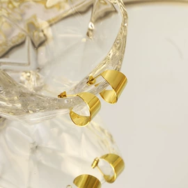 项链;耳环;戒指