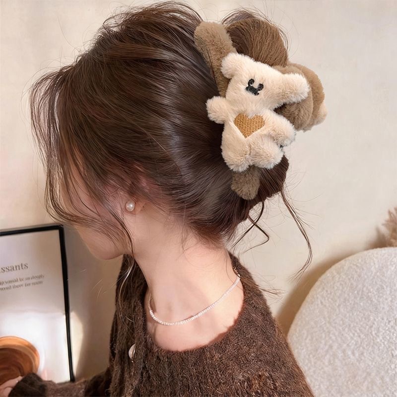 22#White tilted-head puppy with a brown heart, approximately 11cm