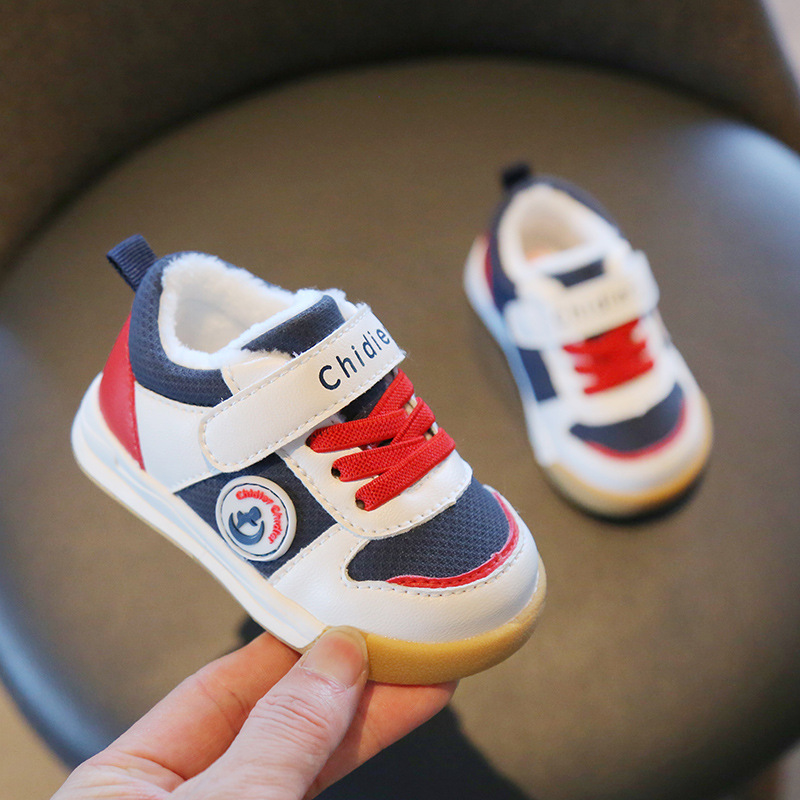 Zapatos de bebé de algodón con forro polar grueso de fondo suave zapatos antideslizantes para niños pequeños zapatos de bebé de 2 años para mujeres Otoño e Invierno 1-3 zapatos funcionales antideslizantes