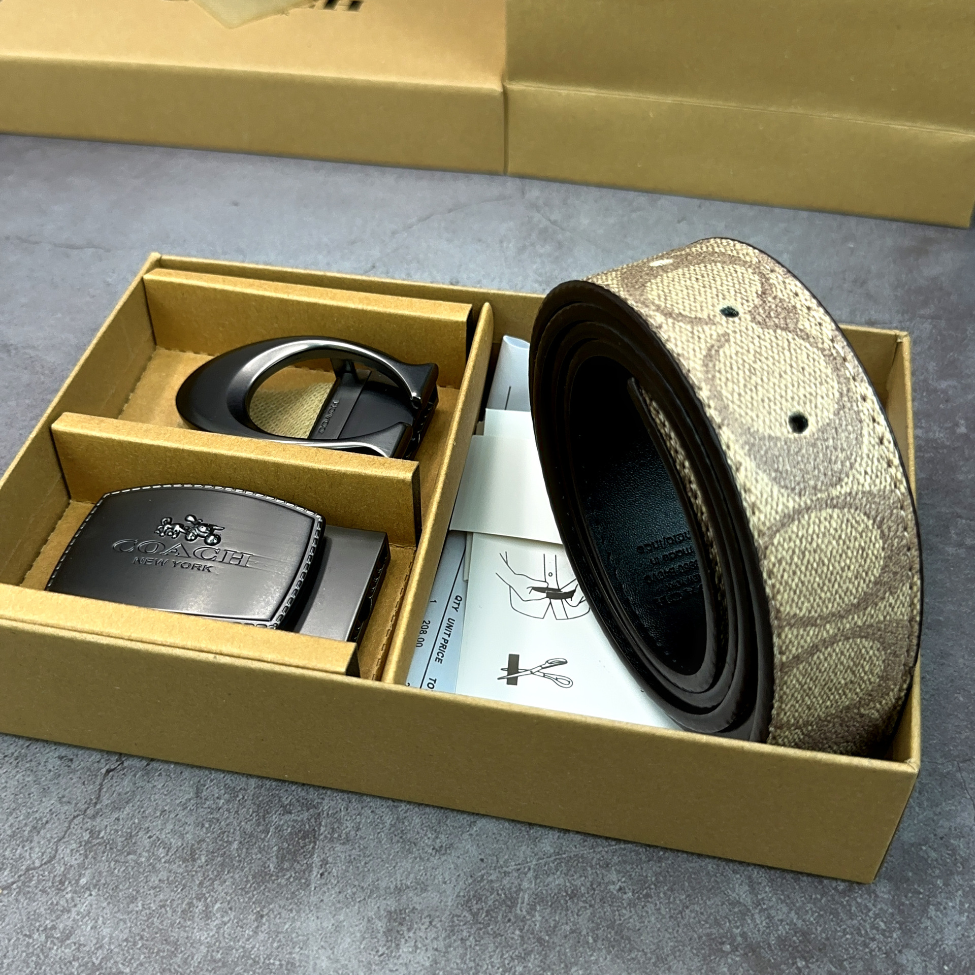 apricot C button icon