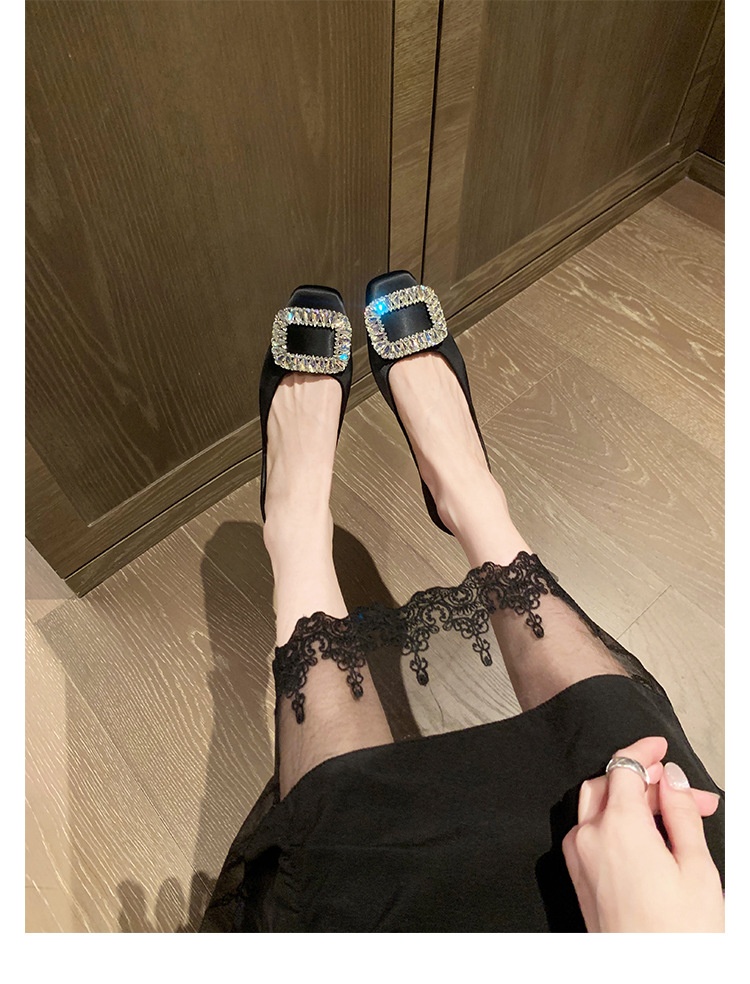 Versión de piel de oveja ~ diamante de boca clara cabeza cuadrada francesa plata con falda zapatos de mujer nuevos zapatos de cuero Marijin zapatos