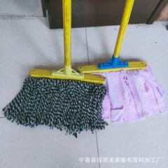 木の棒のモップの古い平板の広い頭の布の布の木の角の頭の広い頭の線のモップ