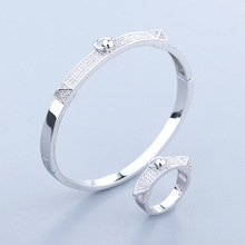 ����ͬ��AȦ���ķ����֭h΢�ʯ�Ʒ���Ů�������C�S��һ�����l