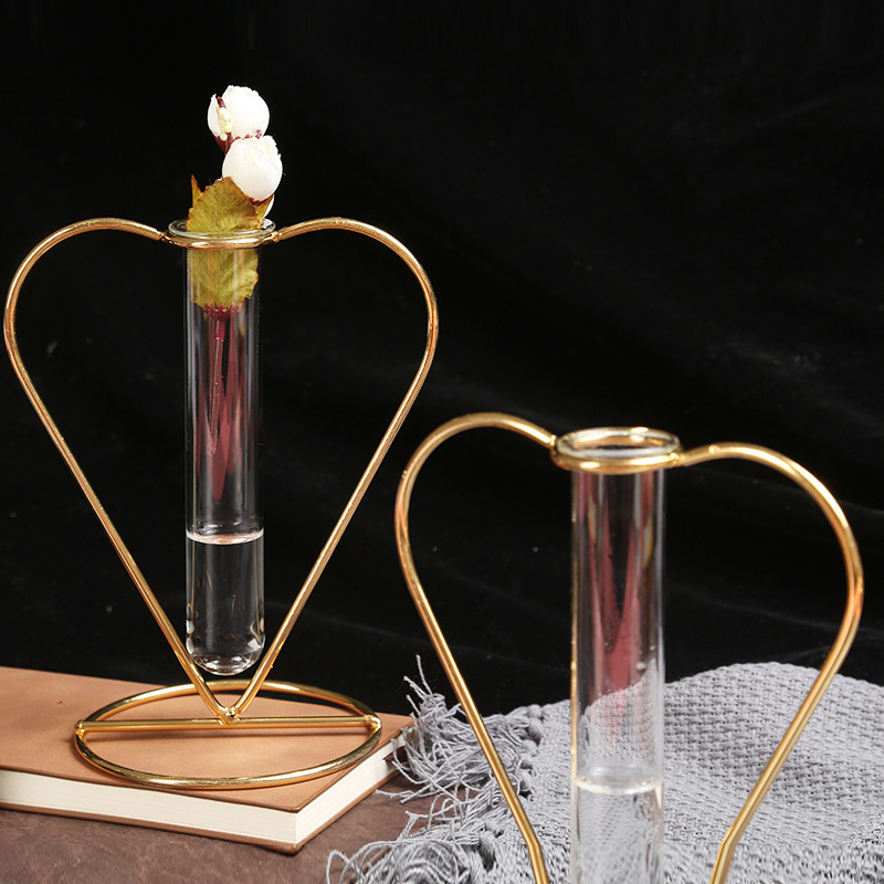 Moda simple metal hierro forjado vidrio florero hidropónico sala de estar decoración floral en forma de corazón botella