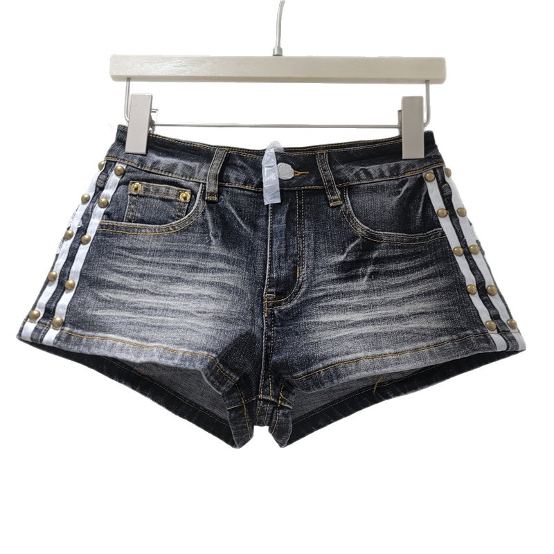 Pantalones Cortos de Mezclilla de Tiro Bajo con Bordado y Remaches para Mujer