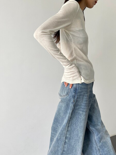Woolen knitted design fashionable long-sleeve with a round collar